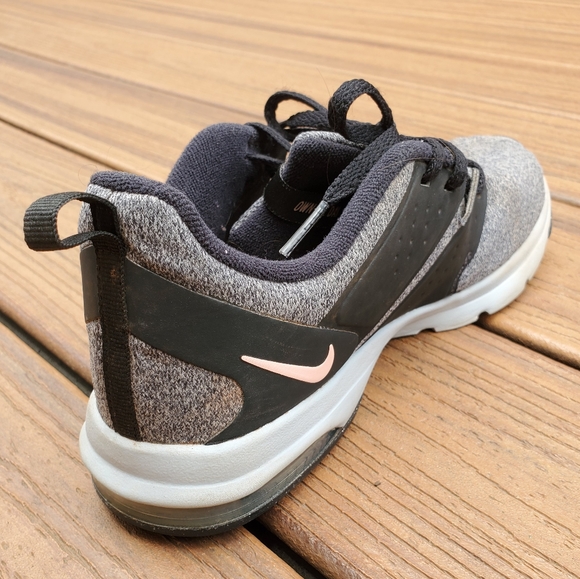 Nike Running Shoes - Picture 6 of 8